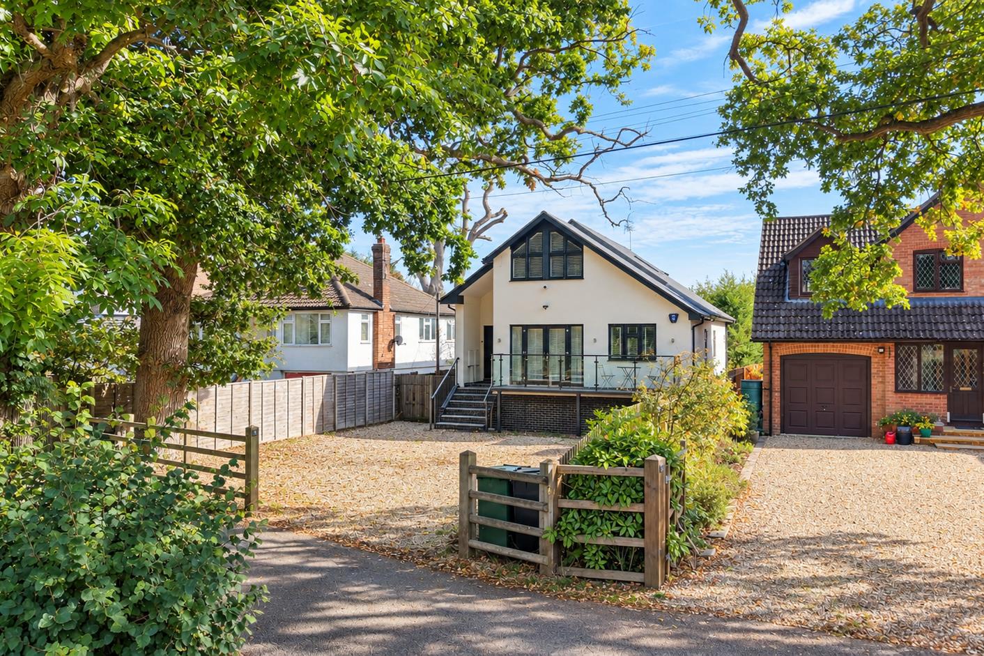 Mapledurham Drive, Purley On Thames